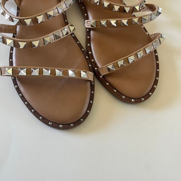 Cushionaire 'Talia' Women's 8 Studded Ankle Strap Sandal Tan Strappy - Picture 3 of 6